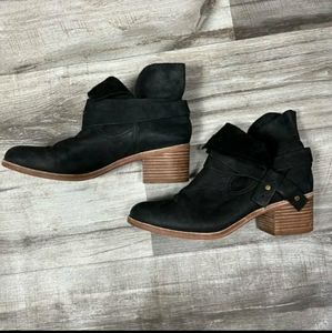 Womens UGG Australia Black Ankle Boots Size 10